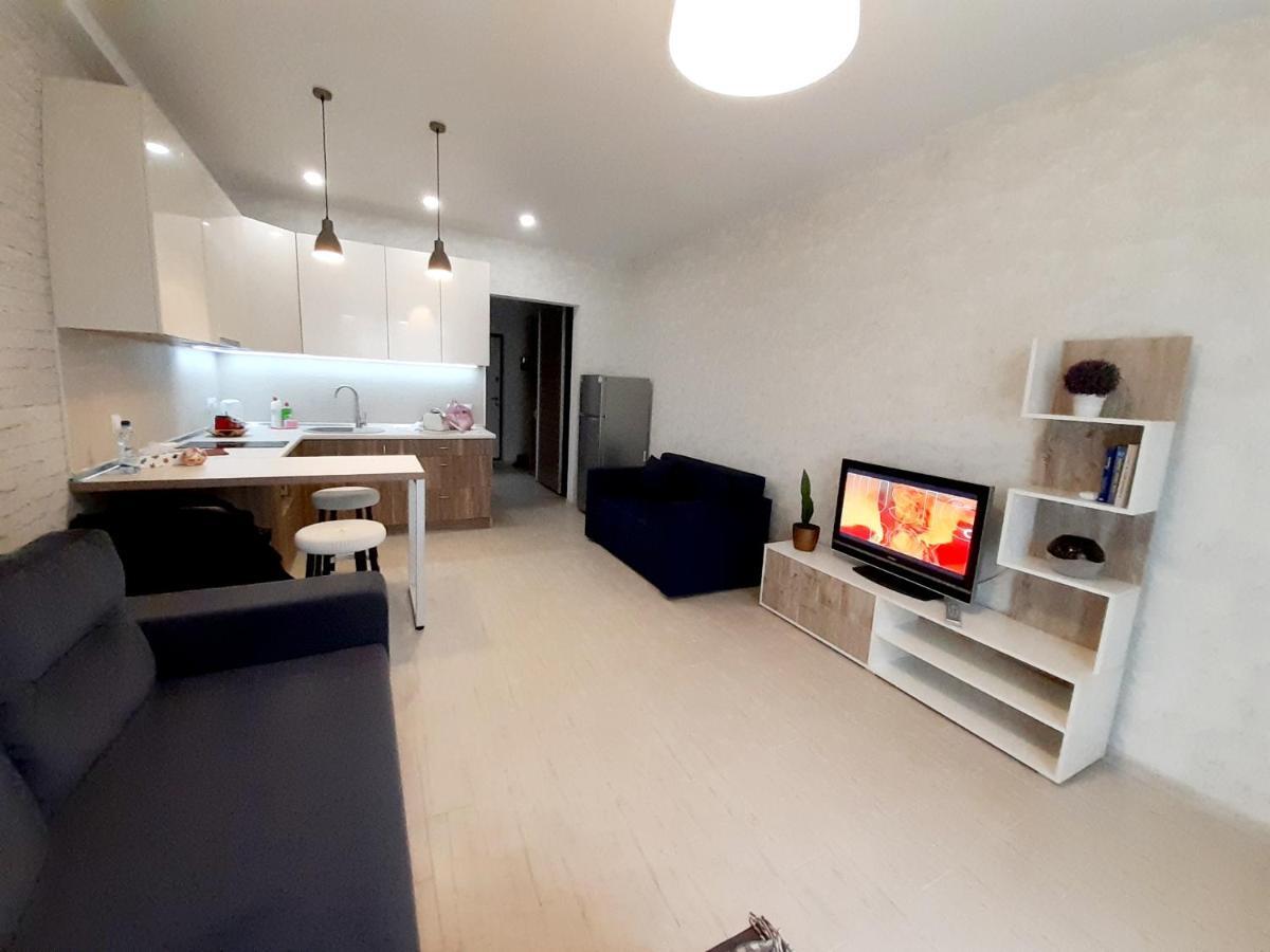 New England Deluxe Apartment เคียฟ ภายนอก รูปภาพ